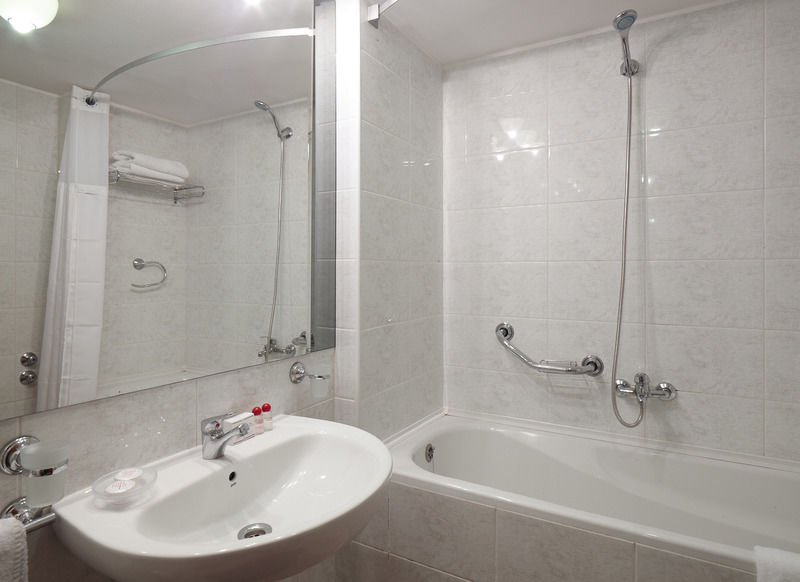 Hotel Ana Bradul 4*
